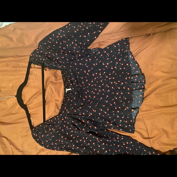 Off the shoulder blouse - Picture 2 of 2